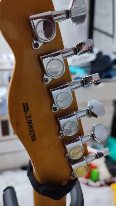 Продам электрогитару. Fender Telecaster.