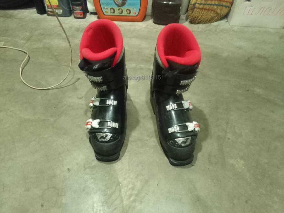 ски обувки„Нордика„/26-26.5см/+ ски каска-  22+25 евро.