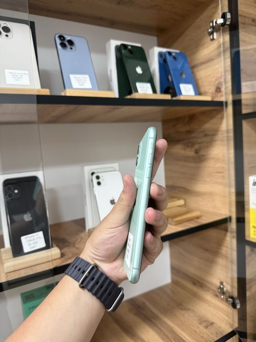 iPhone 11  128GB