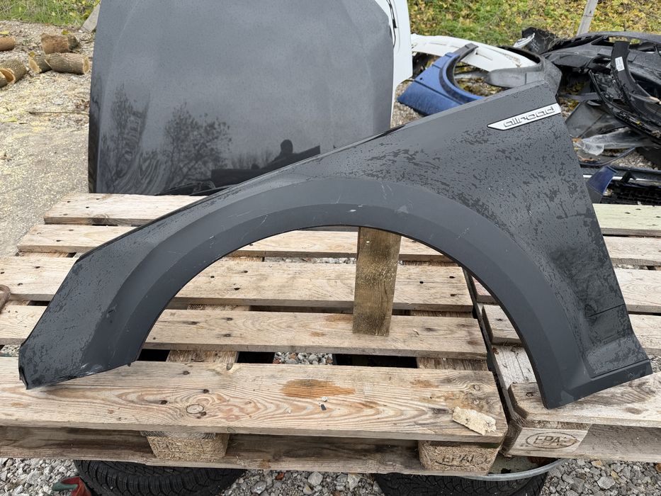 Калник Audi A4 B9 Allroad