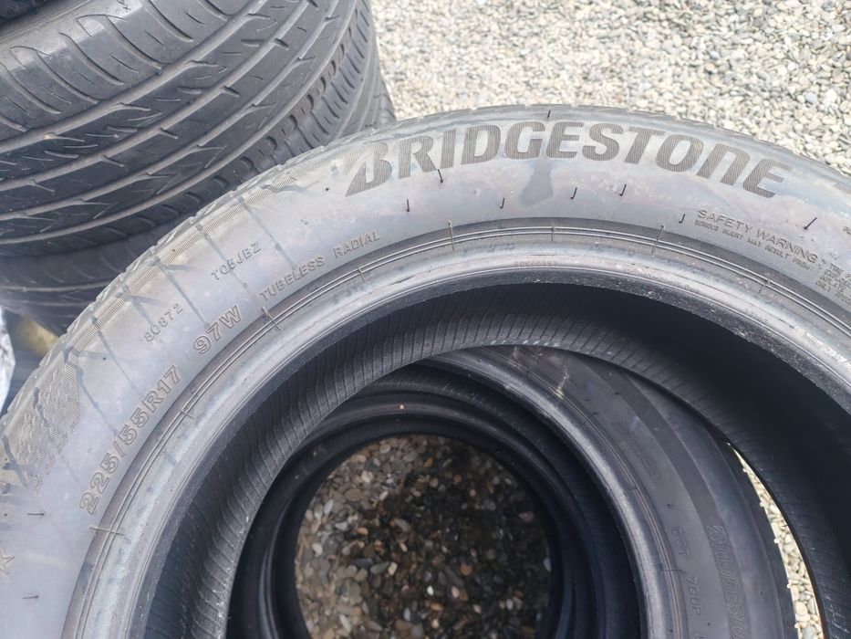 225 55 17,cate 4buc vara Bridgestone și Firestone ,5mm