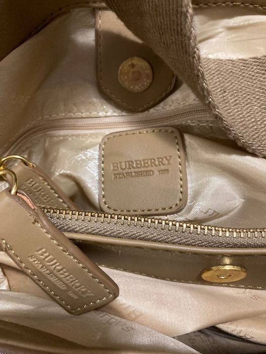 Чанта на марката BURBERRY
