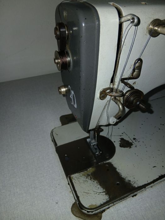 Masina de cusut industrială Pffaf