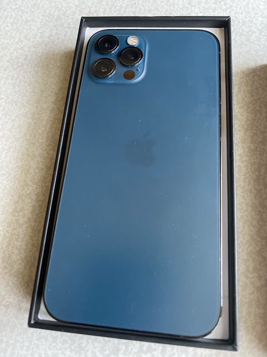 Продам Iphone 12 Pro