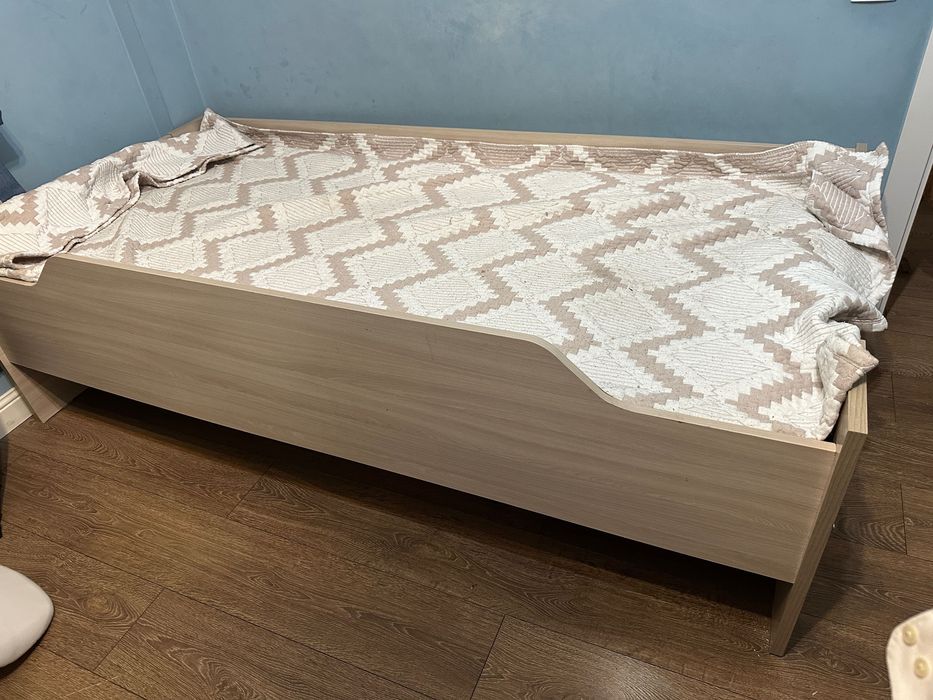 Отдам подростковые кровати б/у