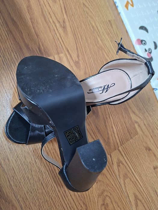 Sandale cu toc, marimea 36