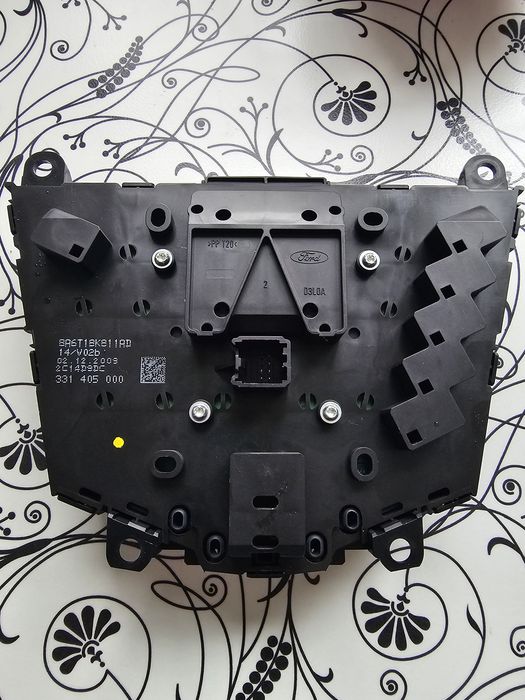 Централна конзола CD радио ford fiesta 8A6T18K811AD