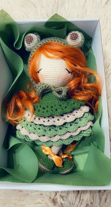 Ръчно плетена бутикова кукла