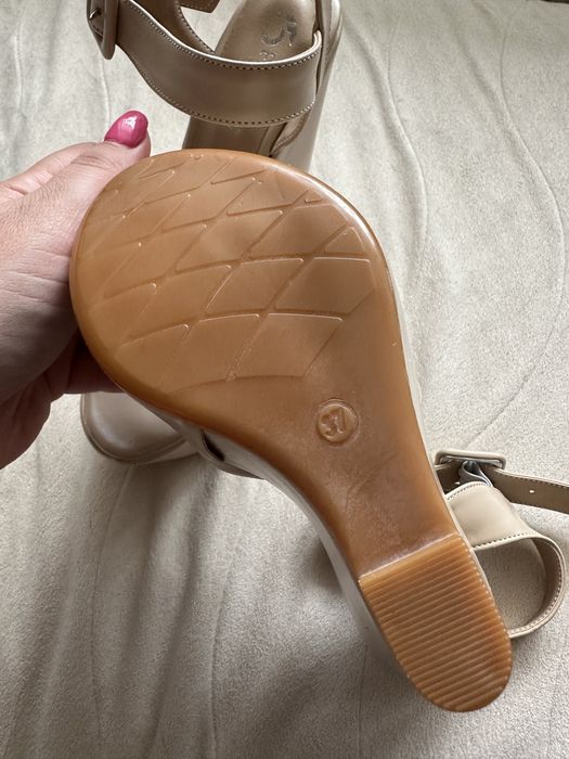 Обувки на платформа