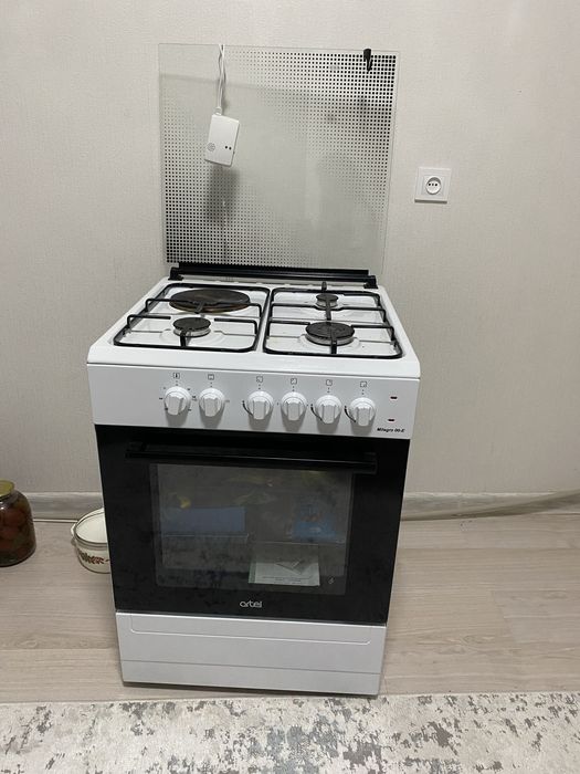 Газ плита с духовкой