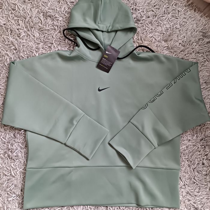 Екип за спорт Nike