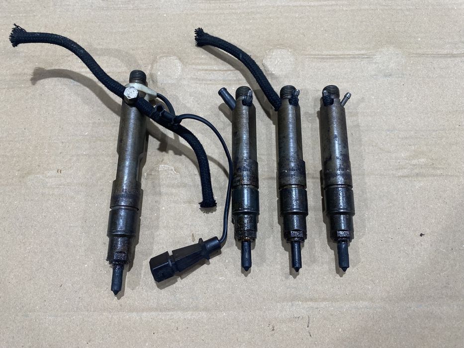 Injectoare Audi A3 A4 A6 / VW Golf Passat 1.9 TDI : 028130202J / H