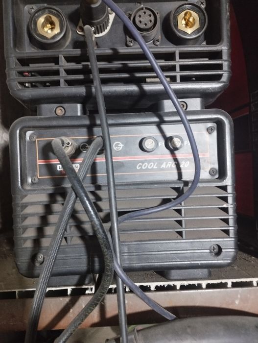 Заваръчен апарат Линкълн 200 AC-DC