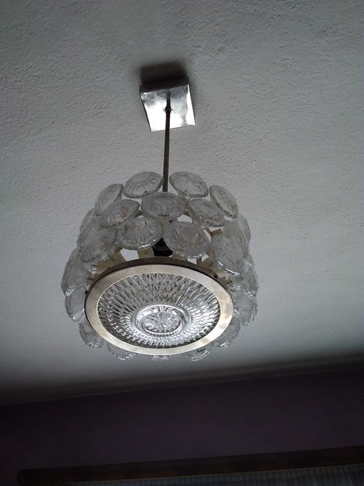 Продавам полилей в комплект с два аплика