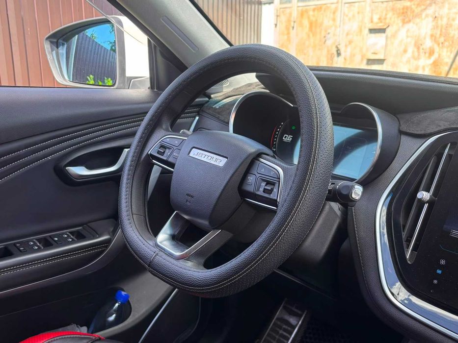 Продам автомобиль Jetour X70