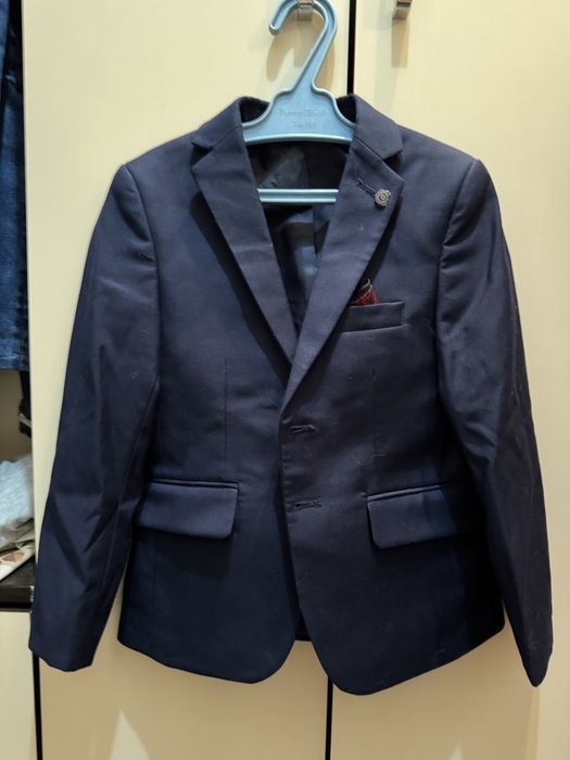 продам школьный костюм