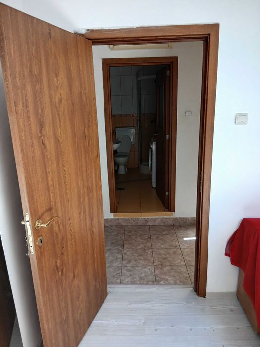 Vand garsoniera comfort 1  Caracal st And. Muresanu bl 4 sc 1 ap 22 ,27mp se vinde cu tot cu mobilier