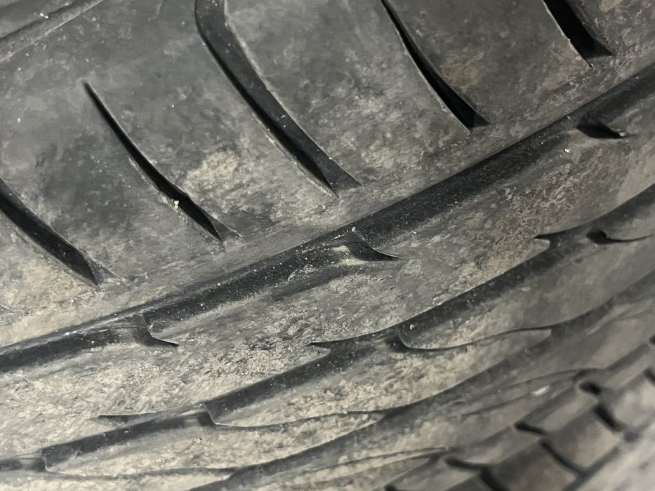 Продам шины 215/55/17 лето