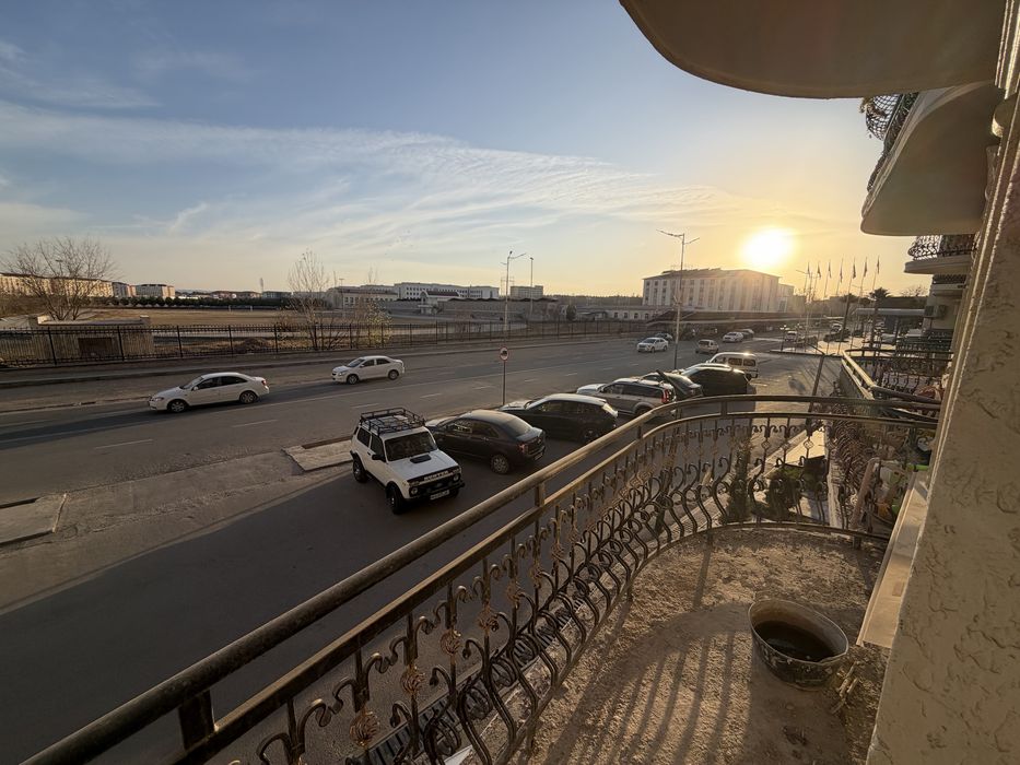 Продаётся квартира в центре города!