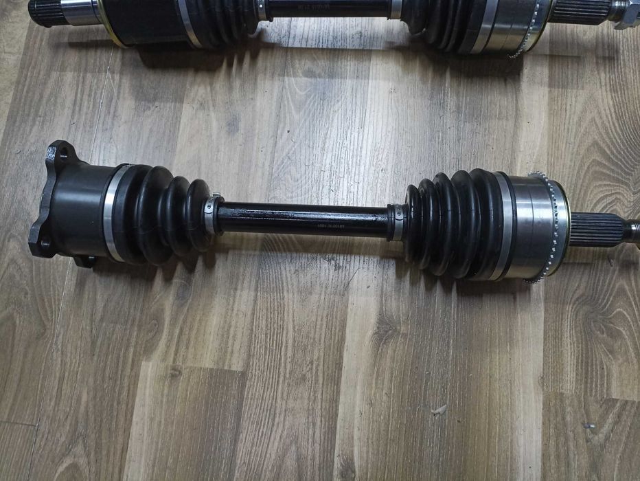 Привод в сборе гранаты на Nissan Mistral, Terrano