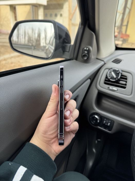 Iphone 14 pro purple