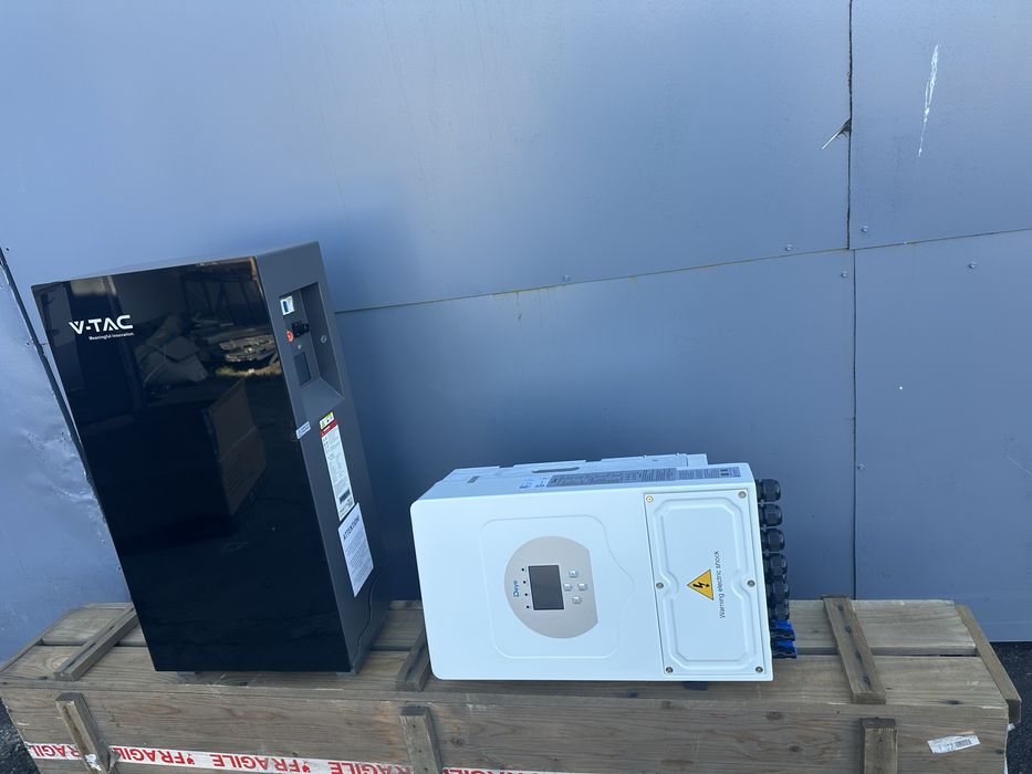 Kit invertor deye 6kw  cu baterie de 10,24