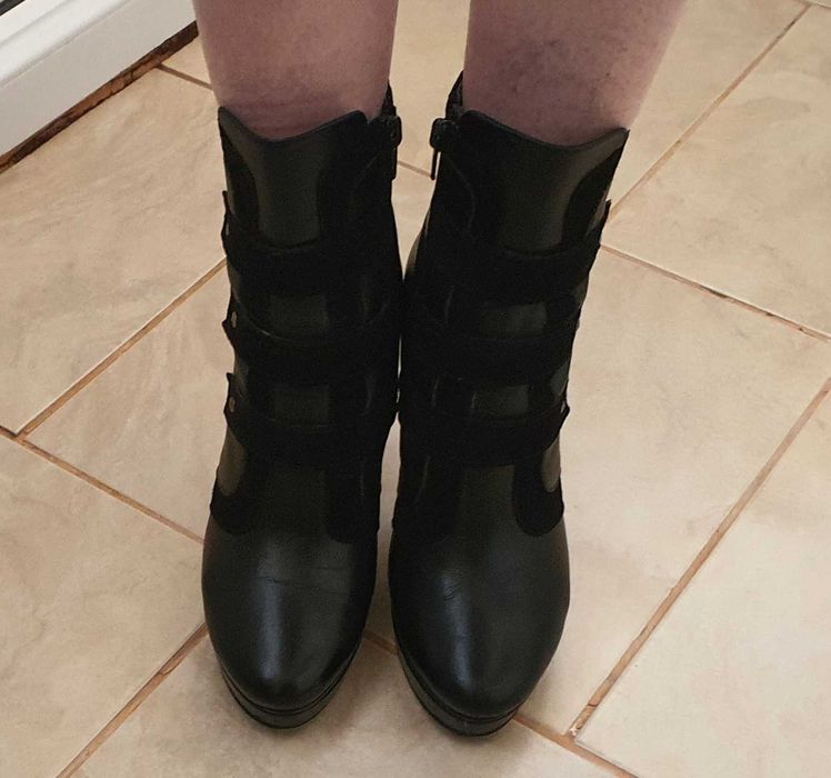 Botine din piele naturală