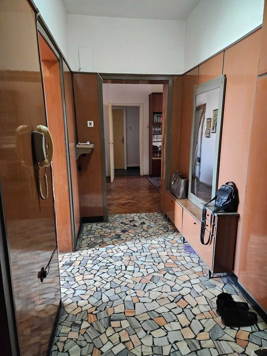 Продава се Многостаен апартамент в Хасково, Център - 115 кв.м за 1552 €/кв.м - Снимка #9