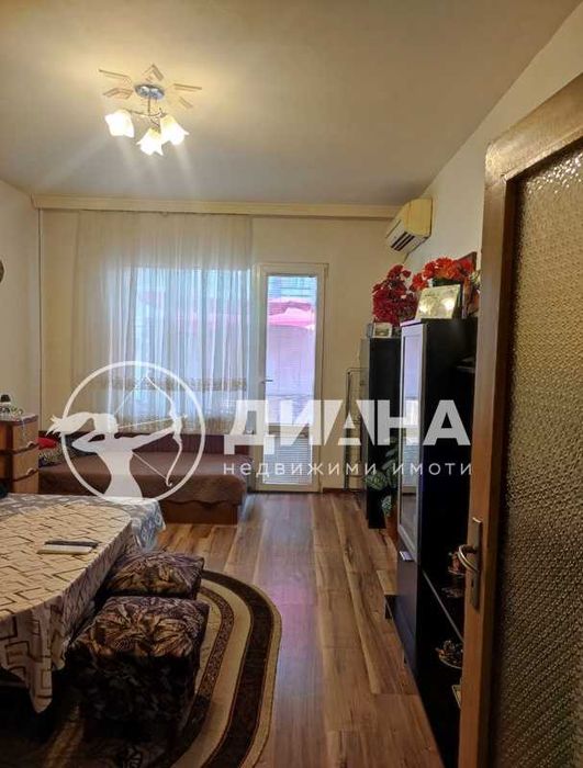 Продава се Тристаен апартамент в Пловдив, Изгрев - 70 кв.м за 1035 €/кв.м - Снимка #1