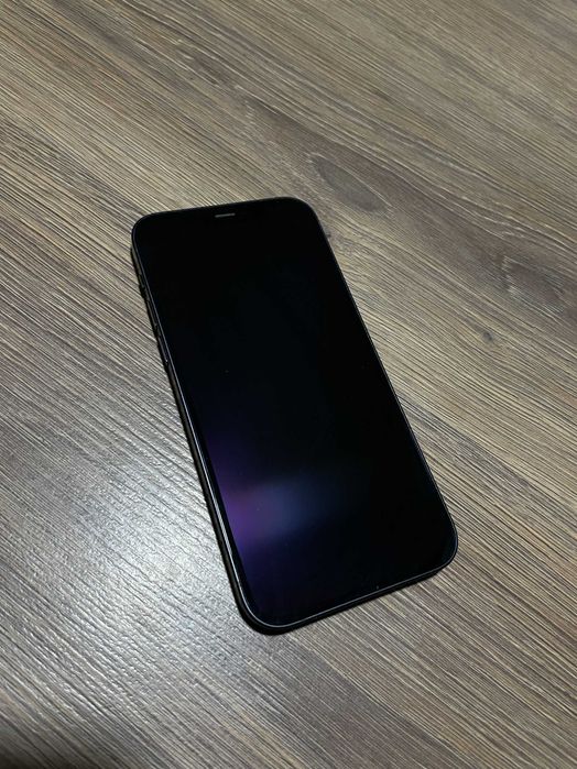iPhone 12 - 64GB, conditie foarte buna