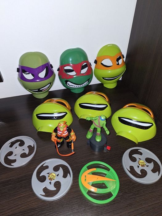 Lot Turtles Ninja 6 măști + 2 figurine.