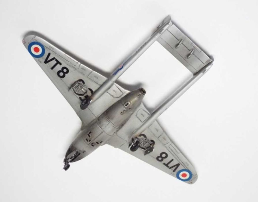 модель самолёта D.H.Vampire 1/72 NOVO наглядное пособие