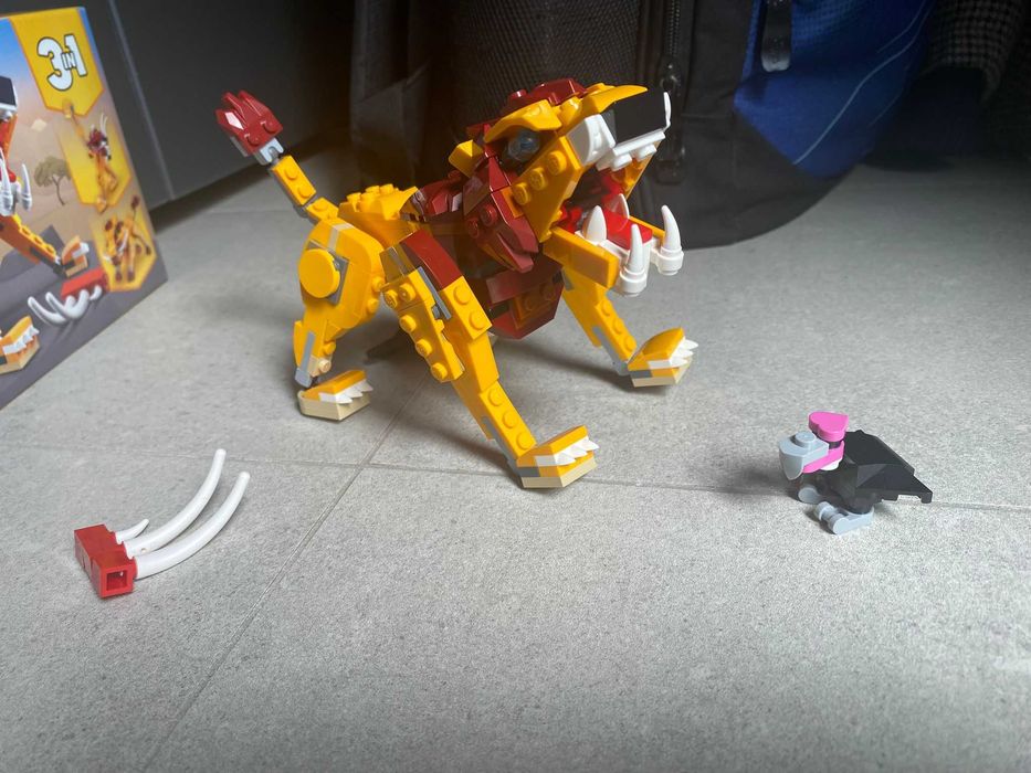 LEGO creator 3 in 1 - LEU salbatic