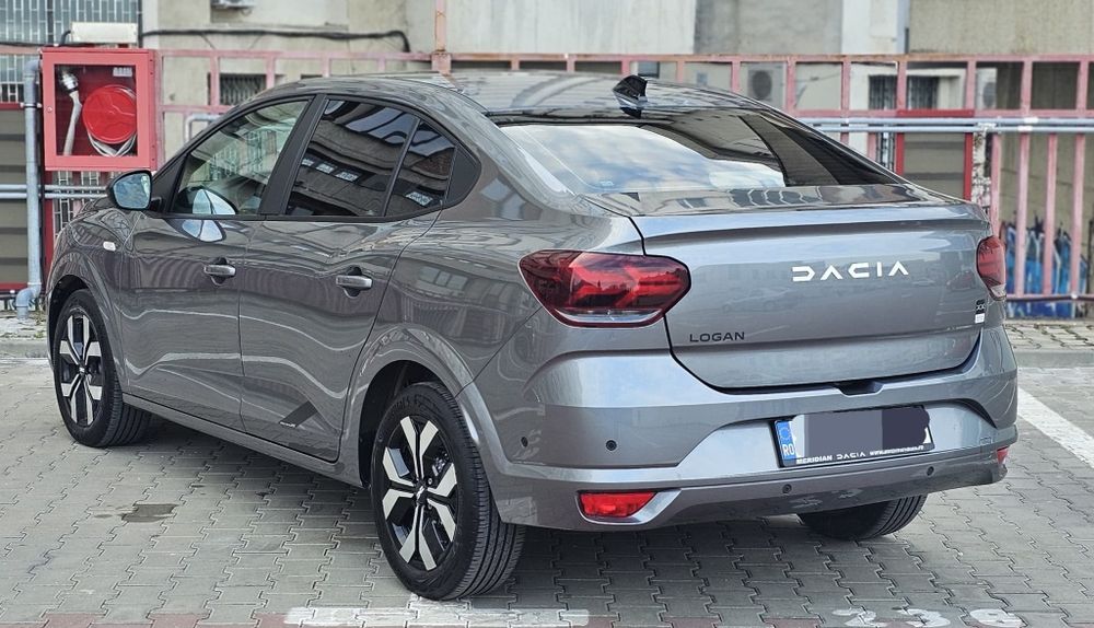 Vand Logan  Journey + 2024 Editie limitata XX Gpl de fabrica