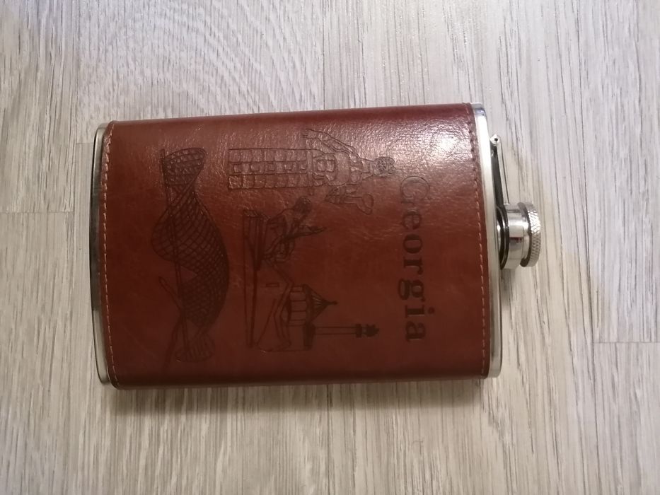 Фляжка для спиртного