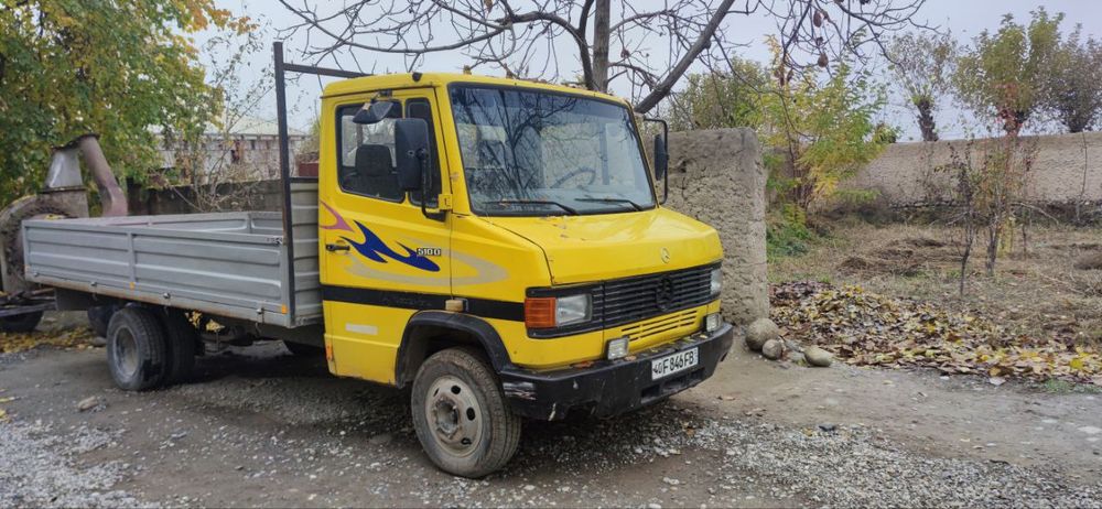 Mercedes Benz sotilati