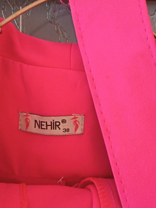 Costum damă roz fucsia elegant (sacou + pantaloni + curea) mărimea 38