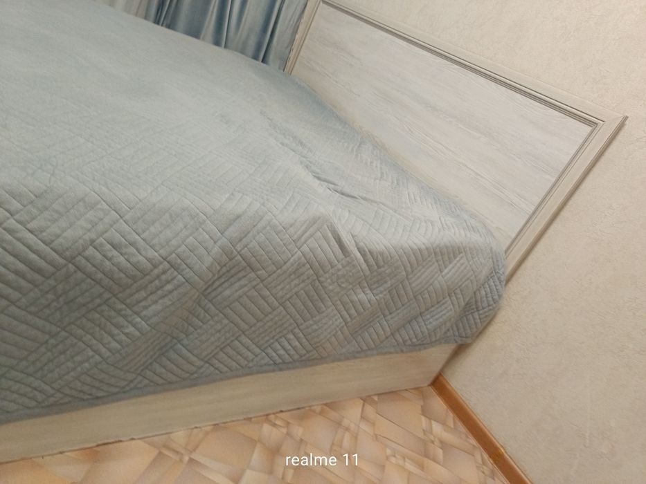 Продам кровать с матрасом 160 на 200