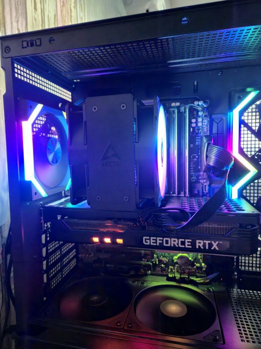 Топ геймърски компютър, gaming pc. | Ryzen 7 7700X | RTX 5060 | 32GB DDR5 | B850 WiFi 7 | Windows 11 Pro