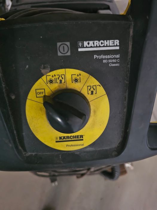 Поломоечная машина Karcher