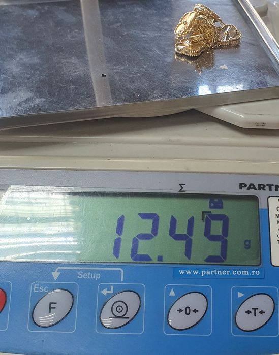Cercei din aur de 14K cu motiv trifoi cu patru foi