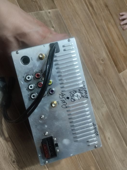 Продаю магнитолу element -5