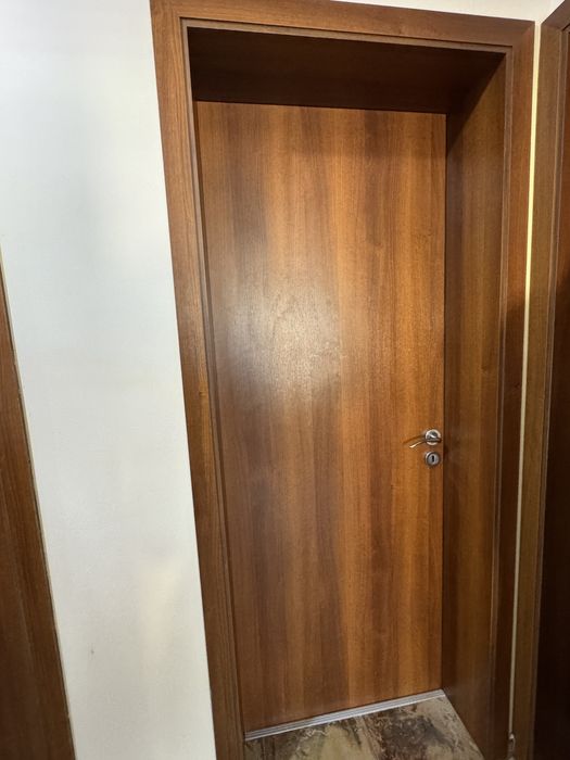 Продавам интериорни врати 6 броя