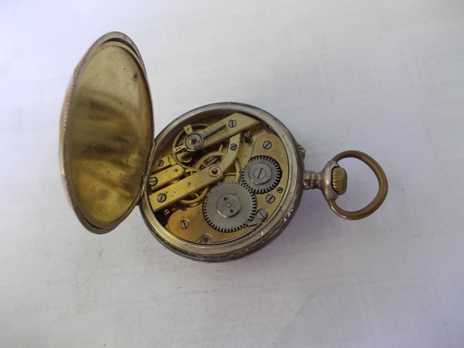 Ceas vechi de buzunar defect din argint 2