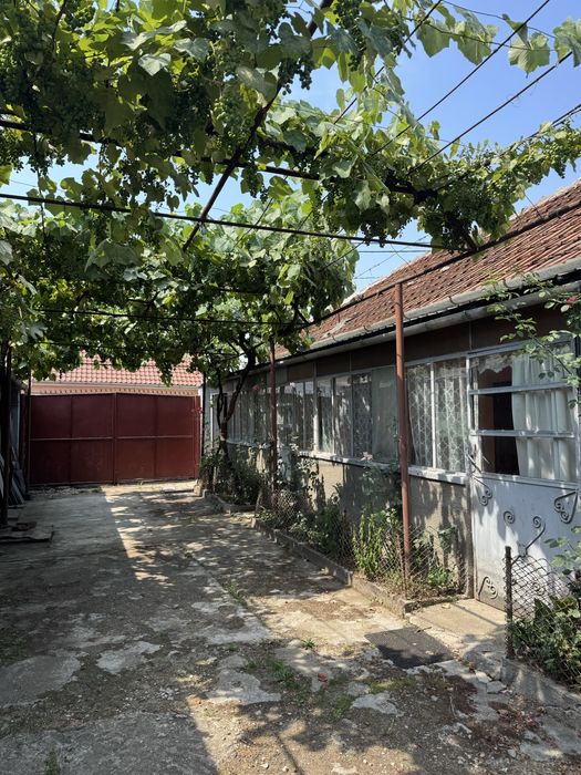 Vand Casă Ioșia