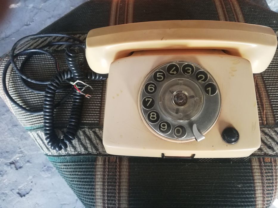 Продаётся дисковый телефон, ссср, за 6000т