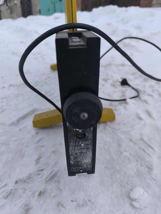 Продам масляный электрообогреватель.