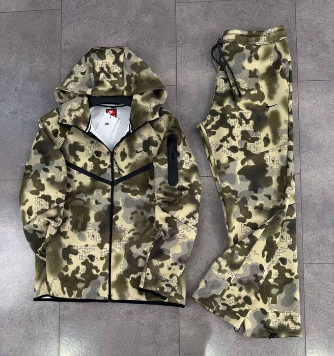Мъжки екипи Nike Tech Fleece Camo, 3 цвята