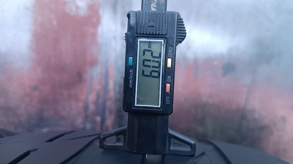 255/35/19 Bridgestone