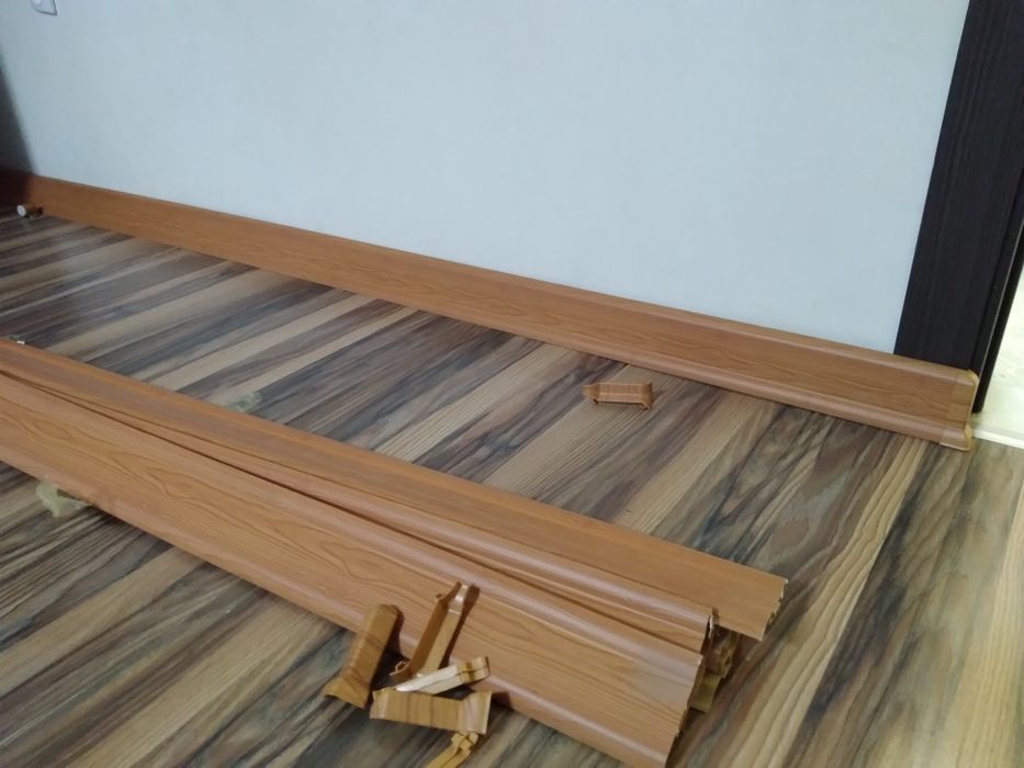 Продам плинтусы 8см пвх